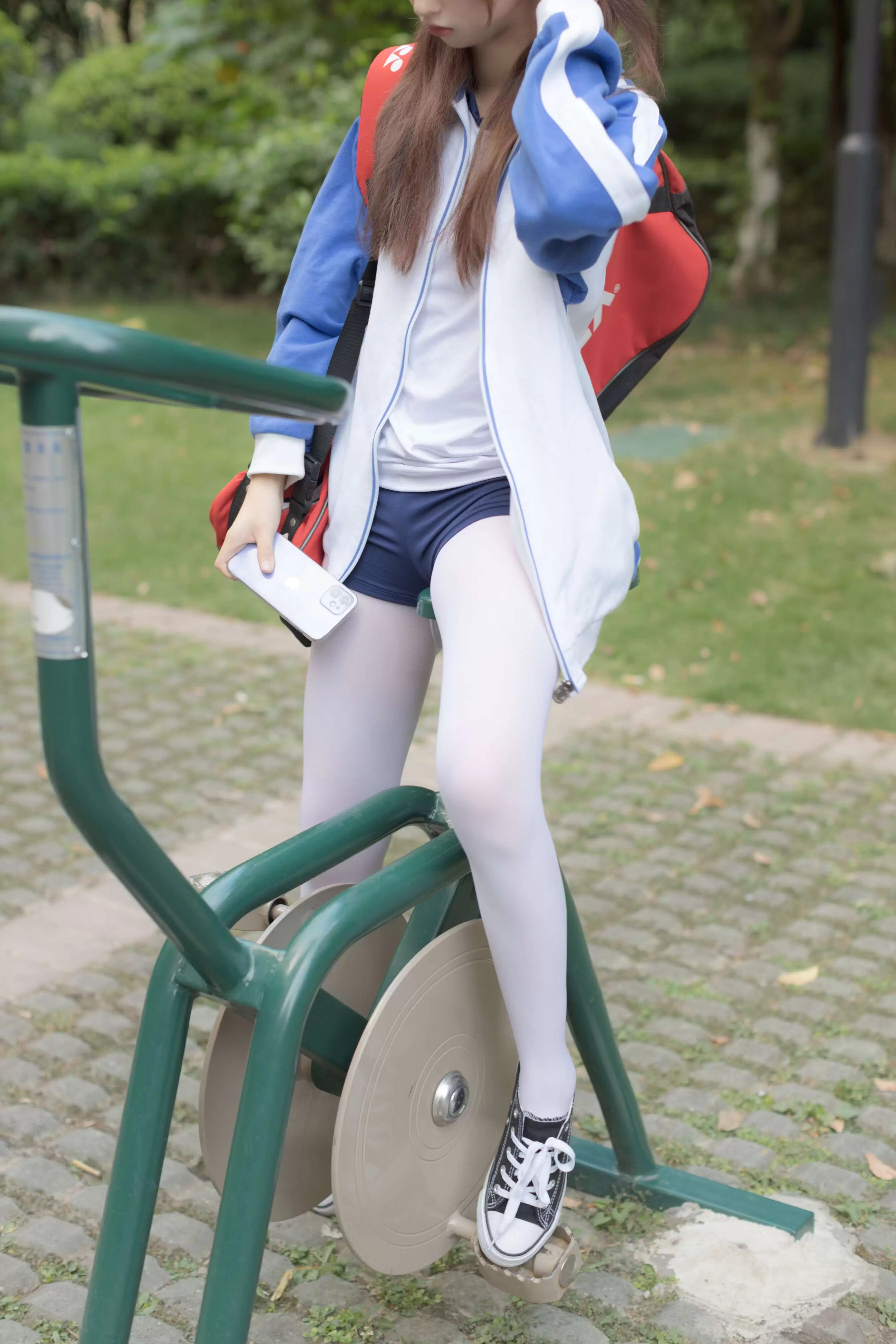 無料 NO.005 健身少女[19P／243MB] - 秀人网免费无水印在线套图写真