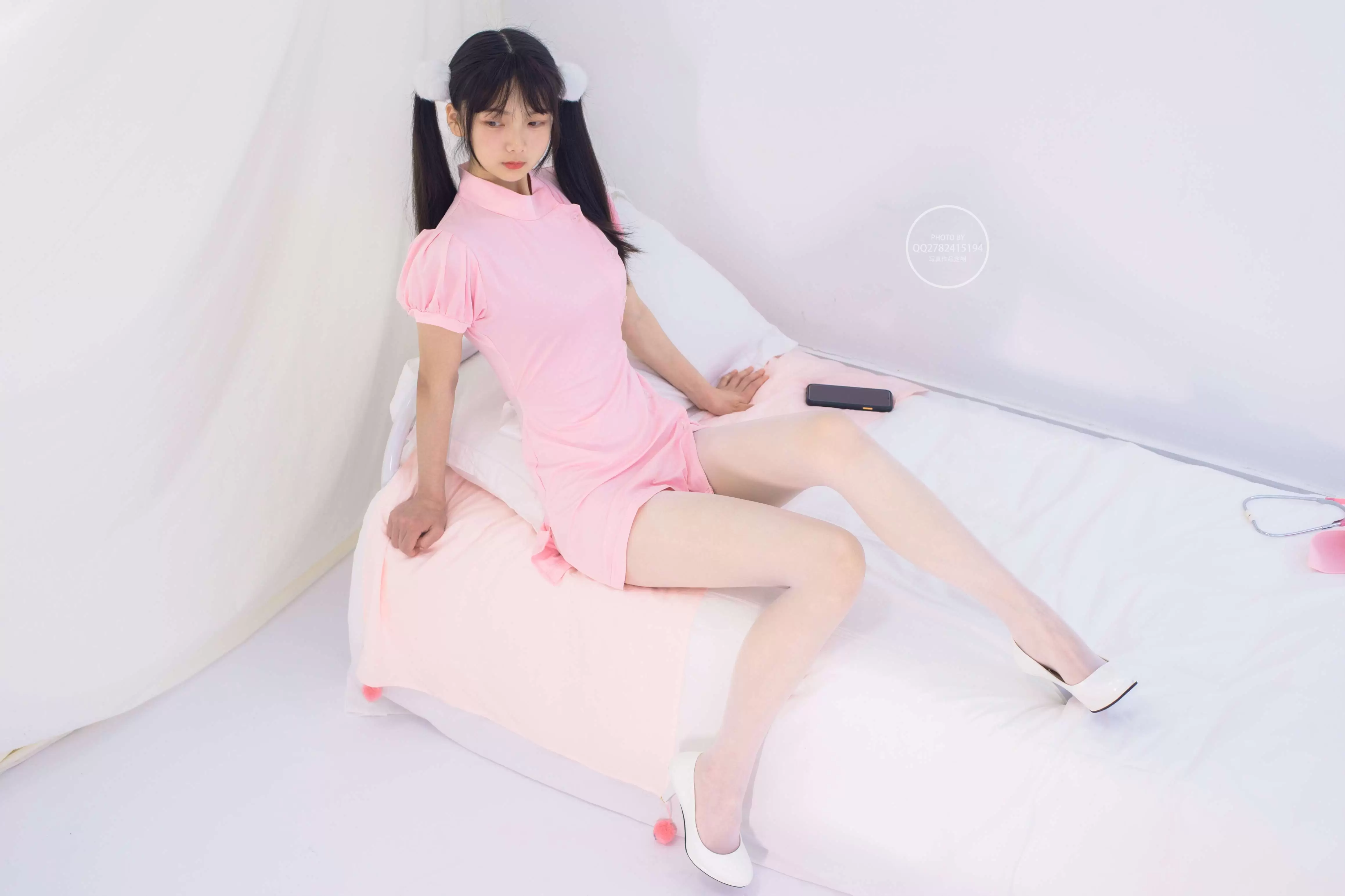 有料 NO.041粉嫩护士服白丝 [62P／583MB] - 秀人网免费无水印在线套图写真