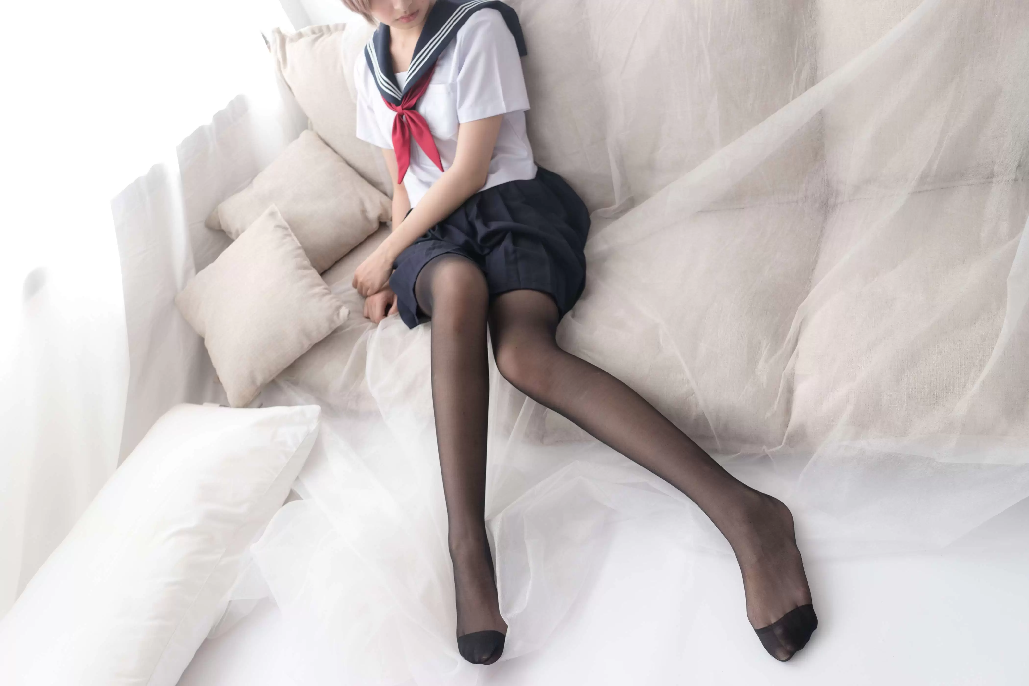 BETA-032 黑丝水手服 [66P-581MB] - 秀人网免费无水印在线套图写真