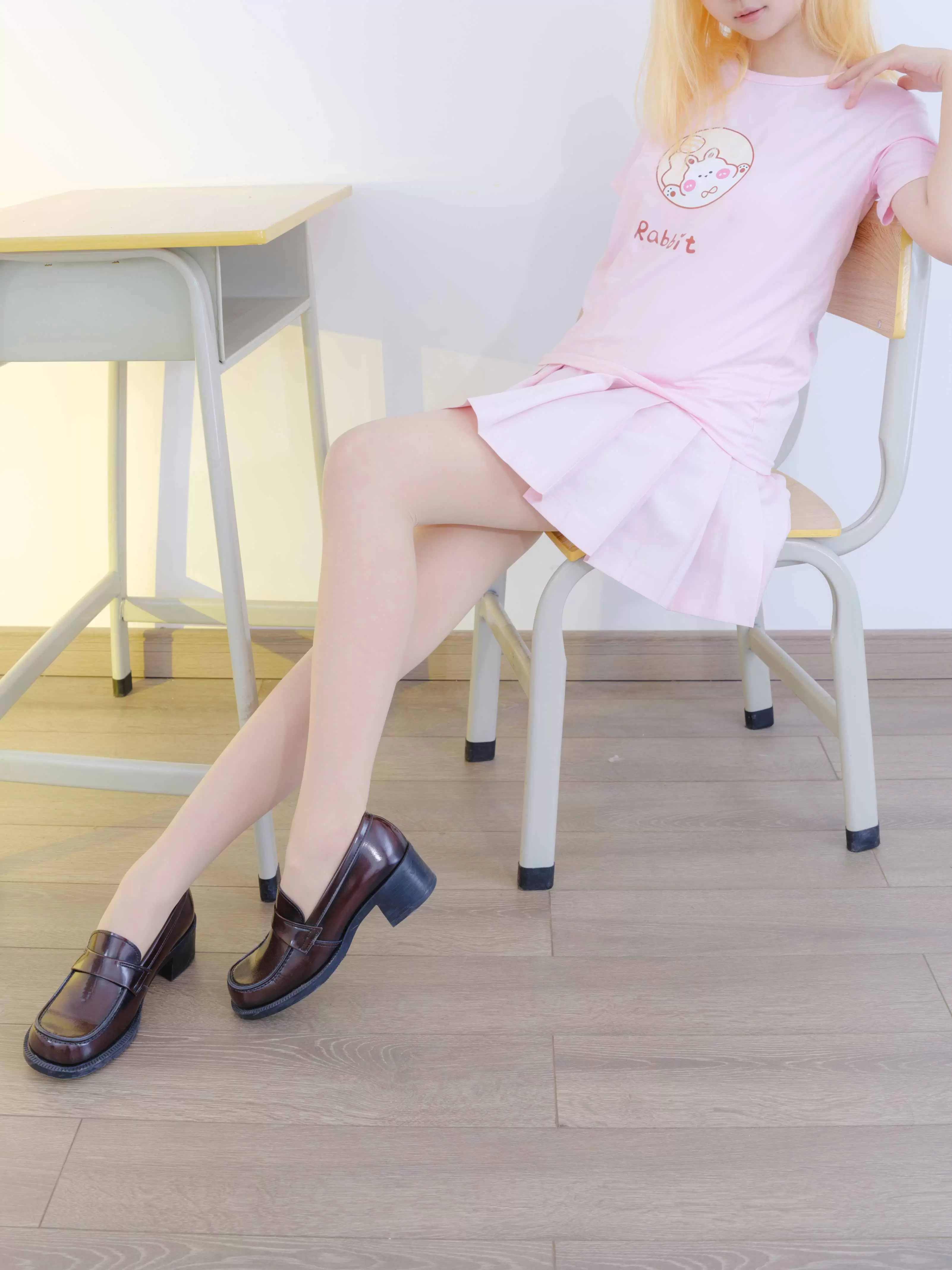 内部 露露子 01E 4K [100P1V4.25G] - 秀人网免费无水印在线套图写真