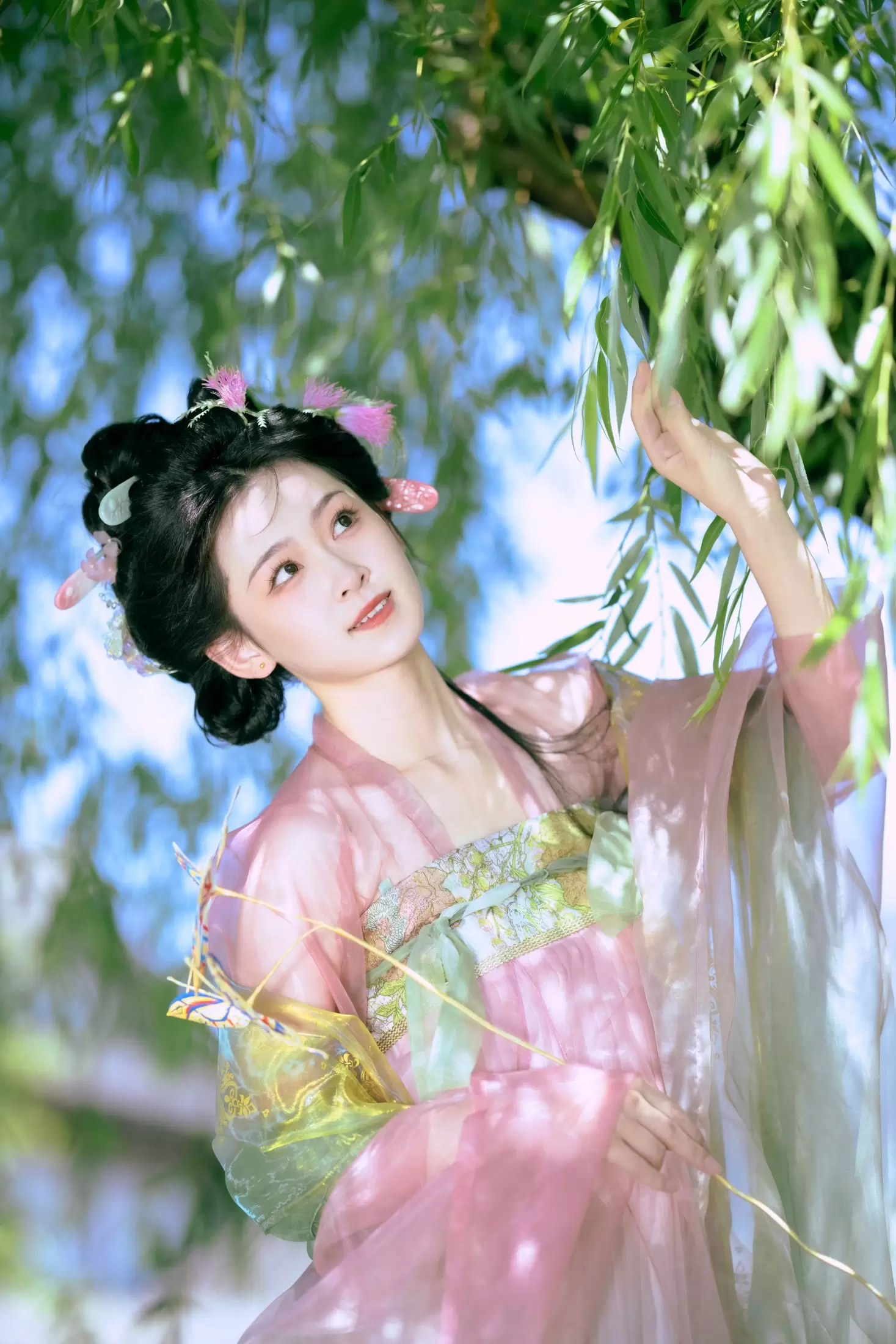 甜心芽芽 – 《初夏游园记》[29P] - 秀人网免费无水印在线套图写真