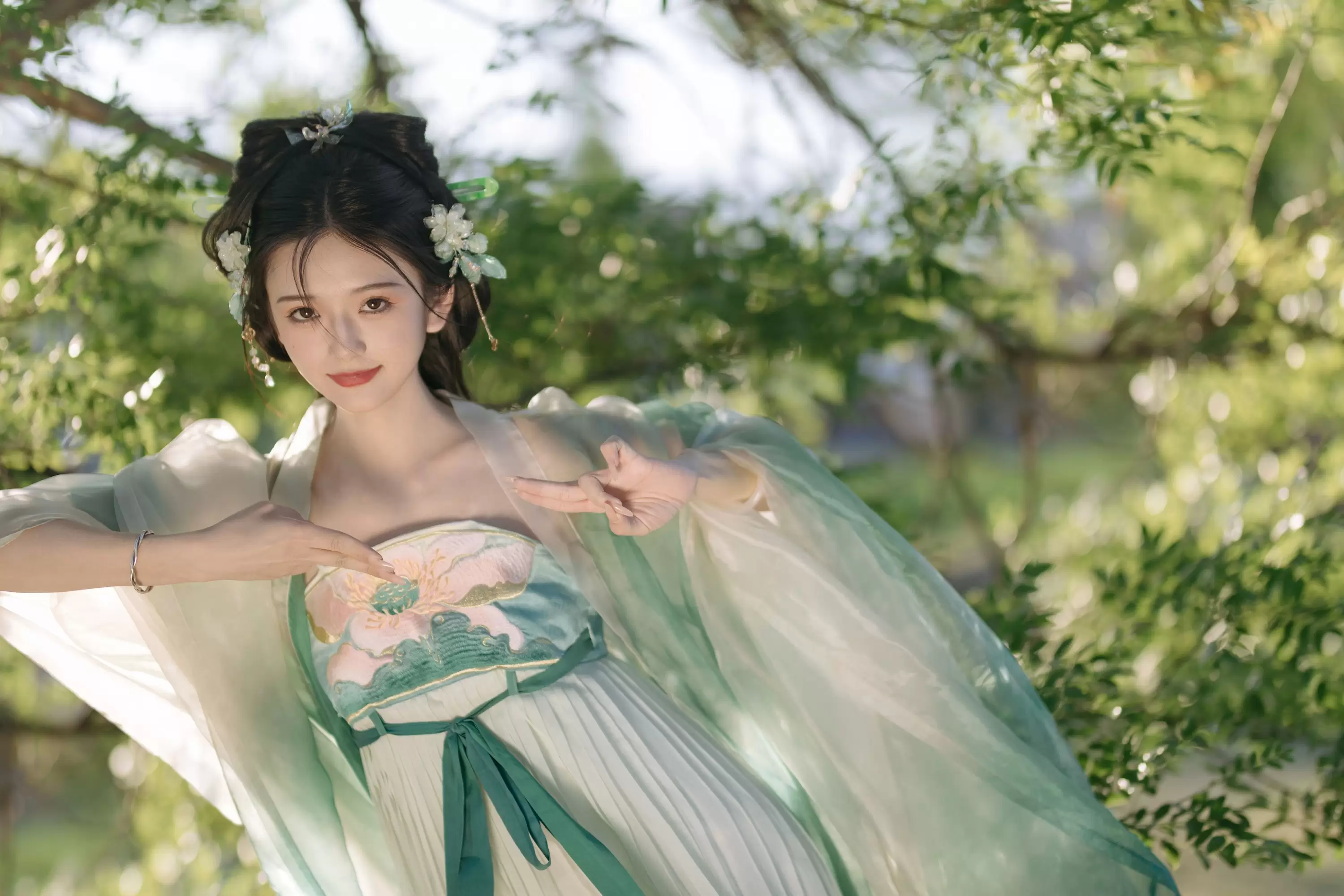 赤嫣在这里 – 《小青鸟》[19P] - 秀人网免费无水印在线套图写真