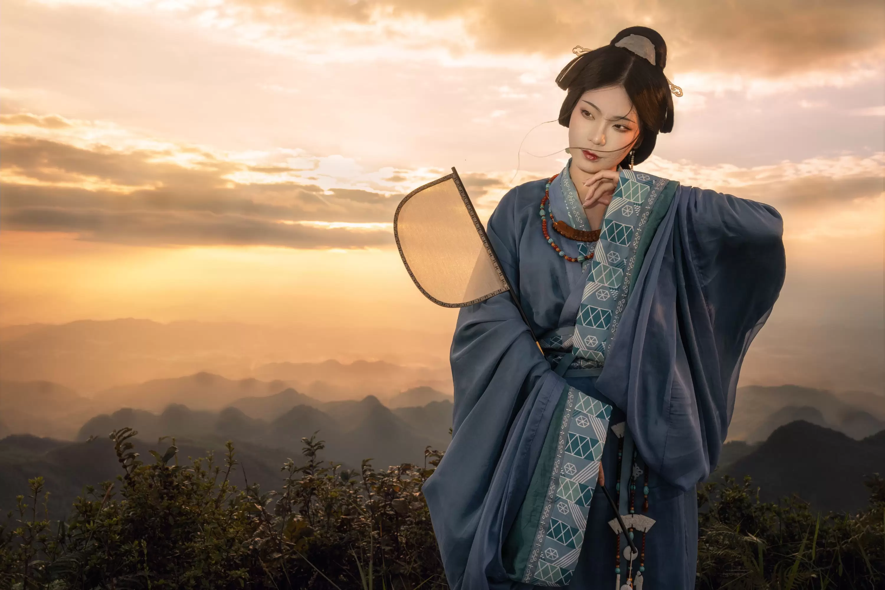 青夙(sù)不摆烂 – 《踏山河》[13P] - 秀人网免费无水印在线套图写真