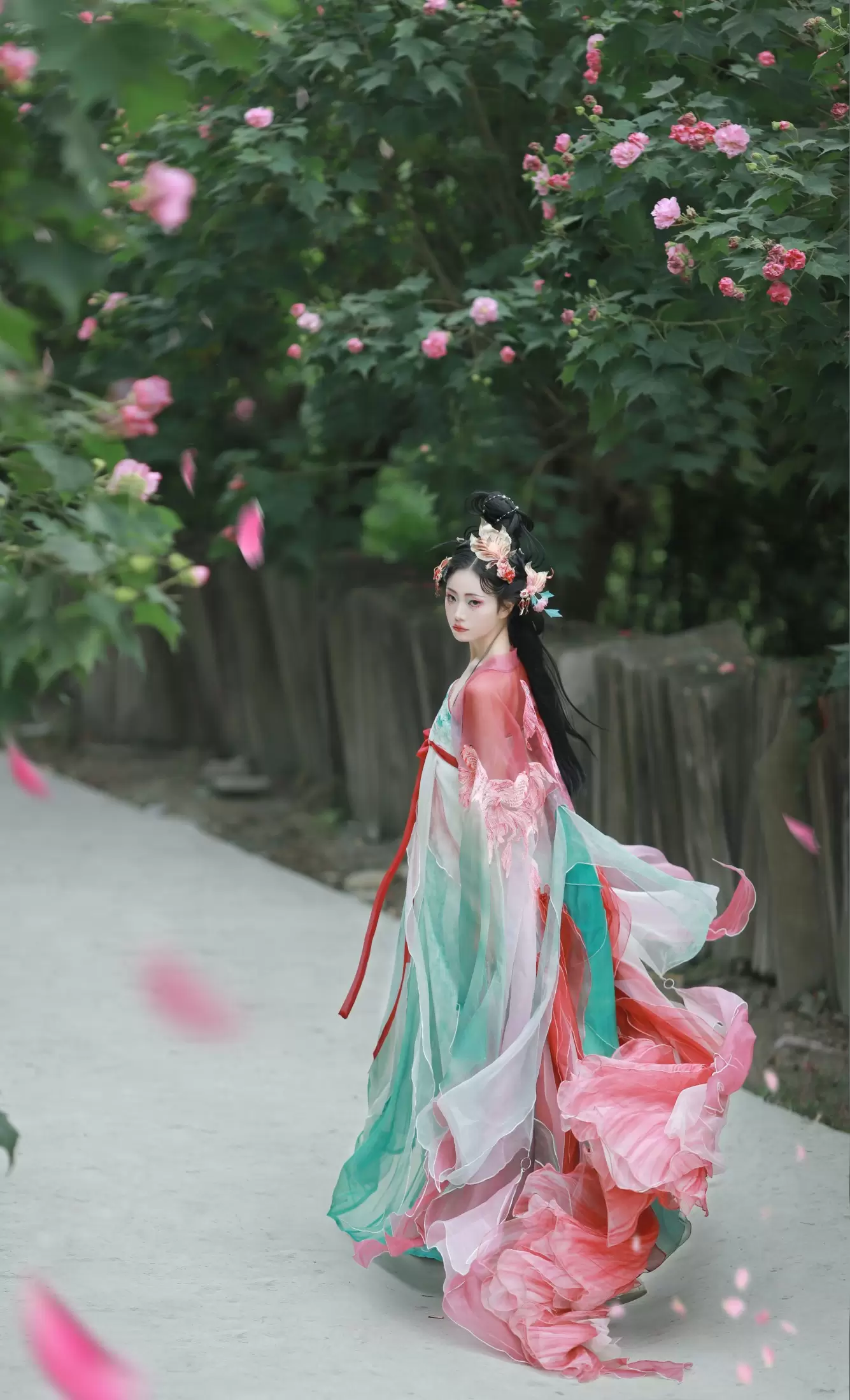 千玥 – 《锦鲤》[13P] - 秀人网免费无水印在线套图写真