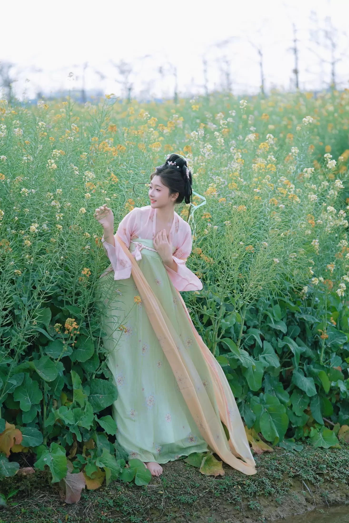 漩涡鸣子 – 《邂逅七彩花田里的仙女》[47P] - 秀人网免费无水印在线套图写真