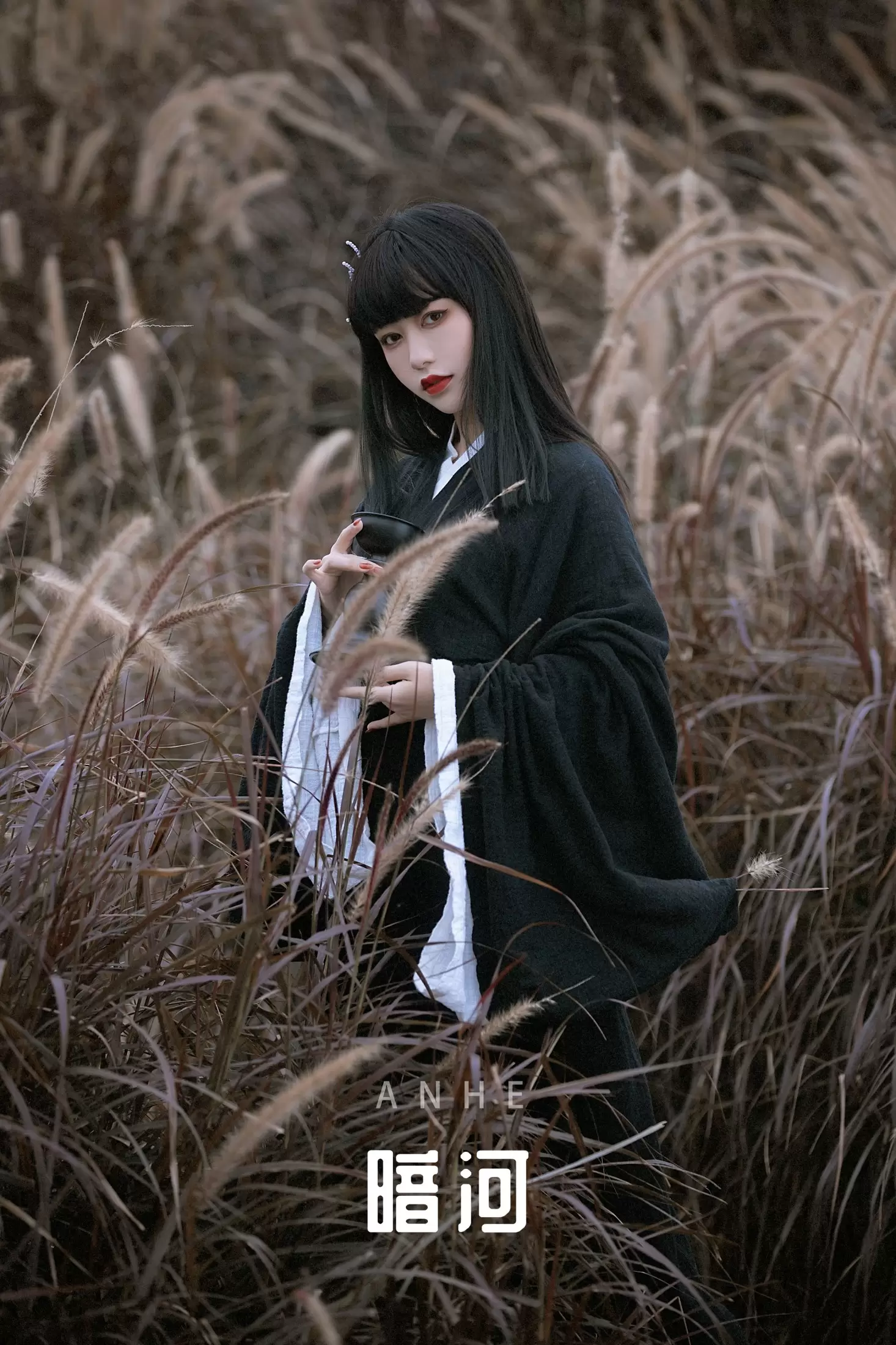 梨一依 – 《暗河》[23P] - 秀人网免费无水印在线套图写真