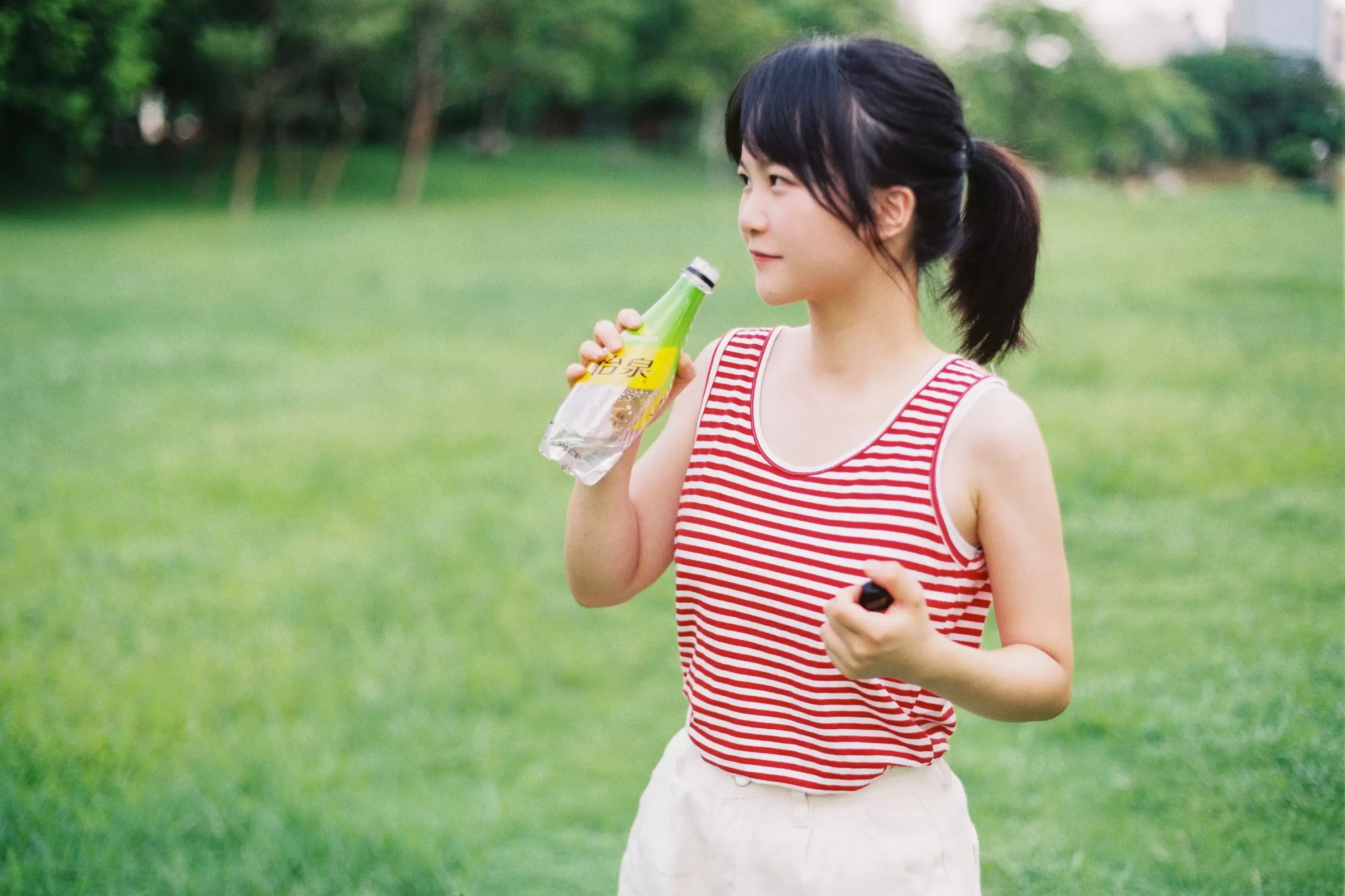 四月岛雯 – 《阴天又怎样》[30P] - 秀人网免费无水印在线套图写真