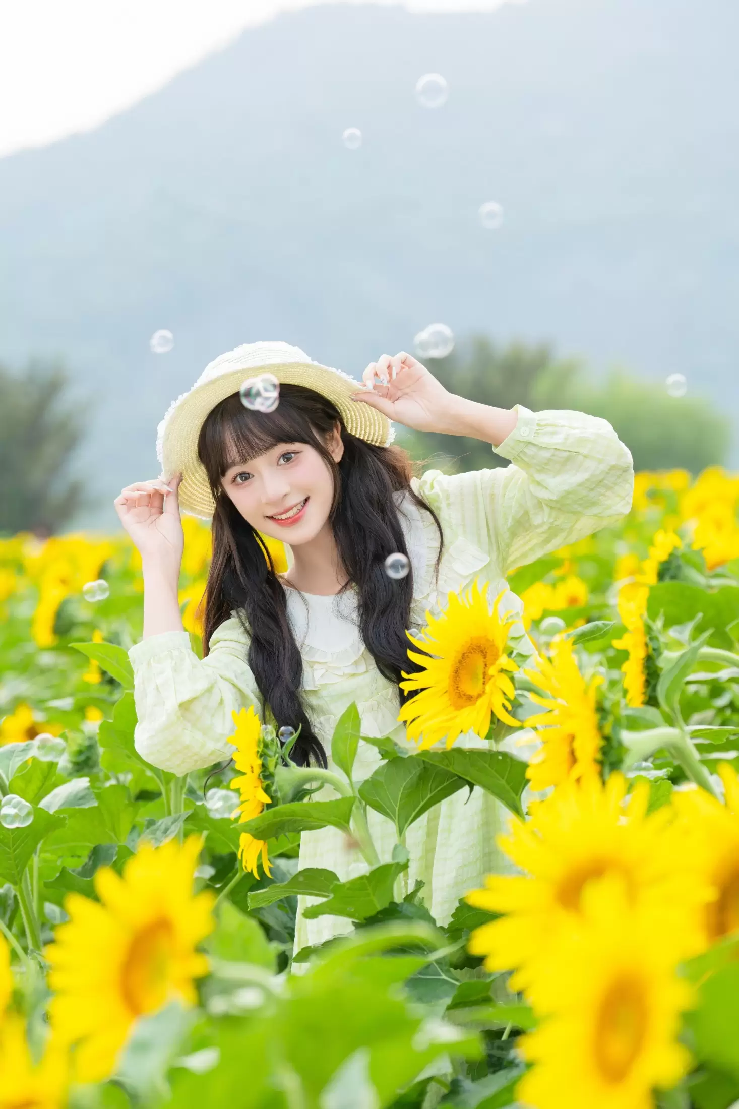 夏芋小年 – 《永远明媚》[20P] - 秀人网免费无水印在线套图写真