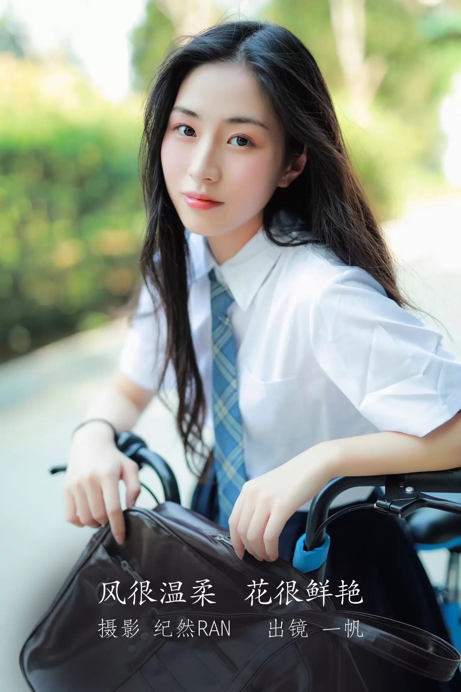 一帆 – 《风很温柔，花很鲜艳》[22P] - 秀人网免费无水印在线套图写真