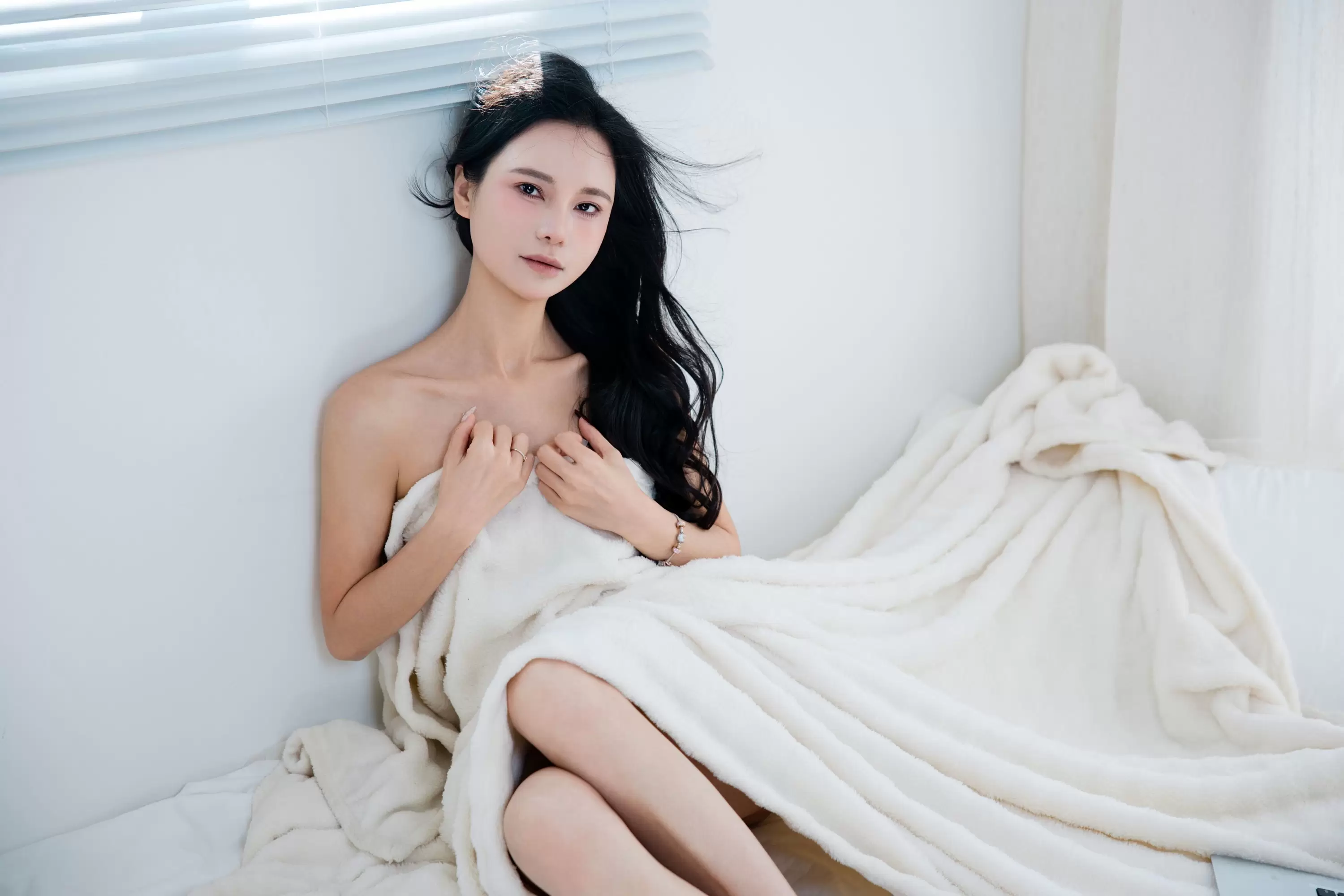 莎莎 – 《失恋的少女》[13P] - 秀人网免费无水印在线套图写真