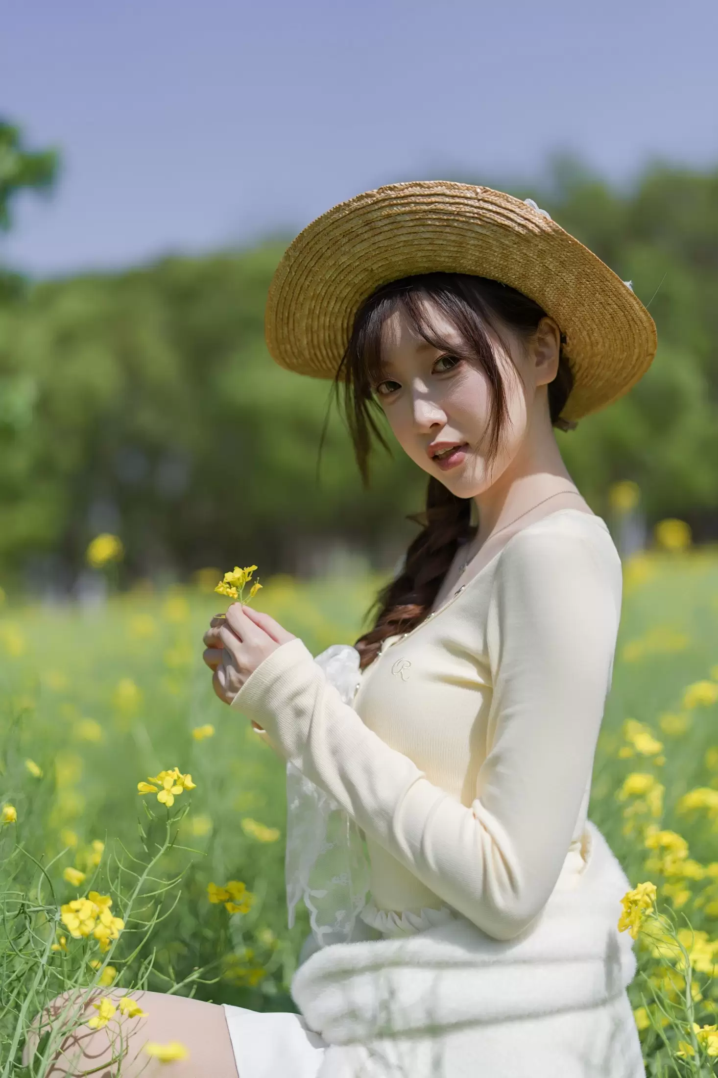 冰冷企鹅 – 《花海青春》[32P] - 秀人网免费无水印在线套图写真