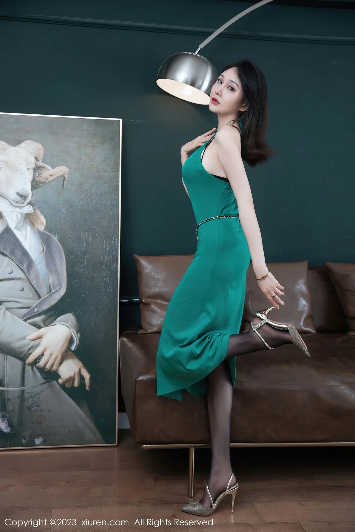 XiuRen 秀人 No.7259 吴紫熙Fanny 首套写真墨绿色长裙 [57P] - 秀人网免费无水印在线套图写真