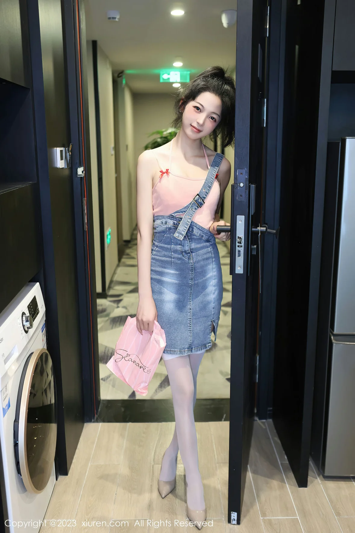 XiuRen 秀人 No.6816 茜茜Kimi 情趣护士服性感写真 [77P] - 秀人网免费无水印在线套图写真