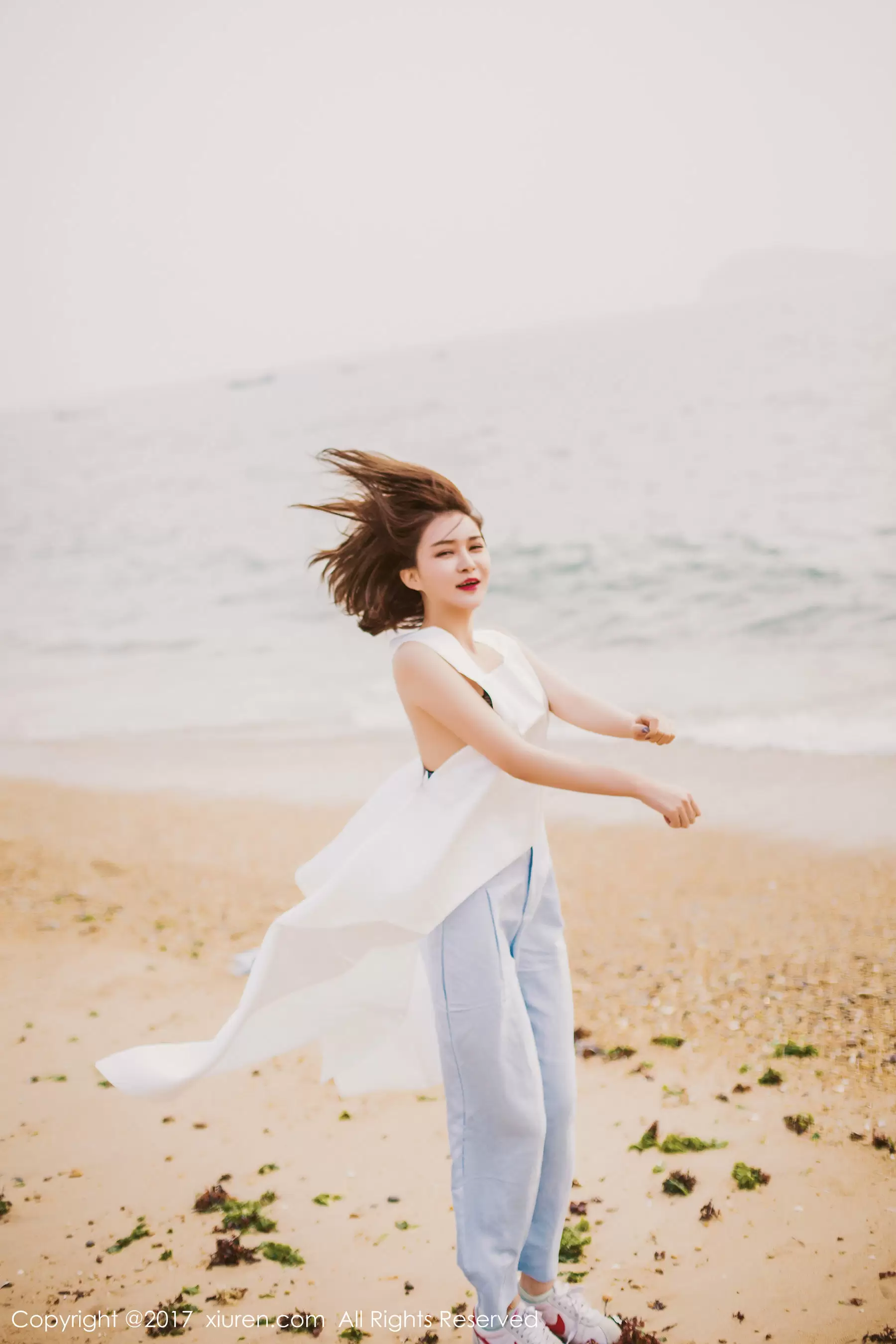 廿十(凯竹)《海边唯美风+性感室内》 秀人 NO.879 - 秀人网免费无水印在线套图写真