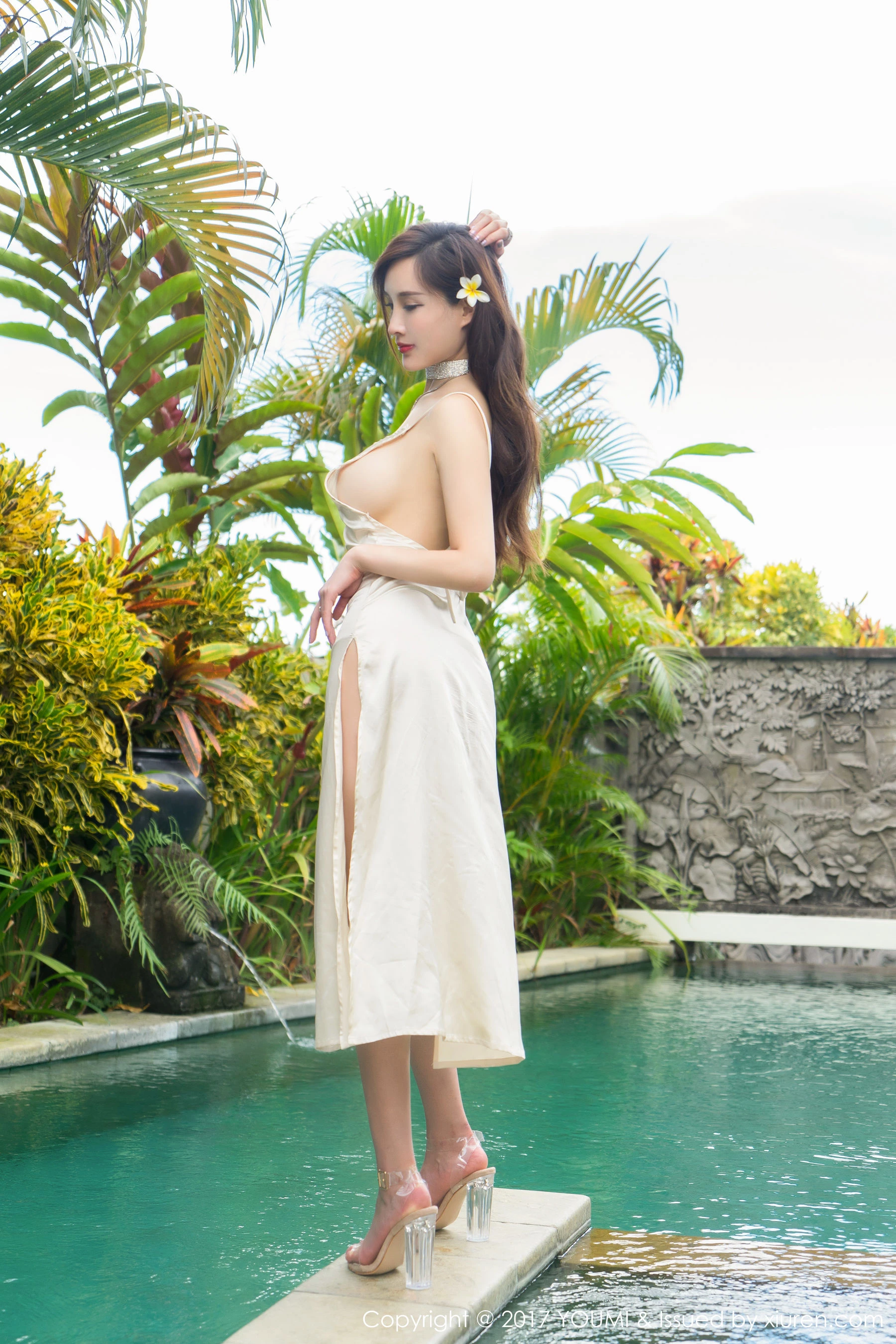 土肥圆矮挫穷《高叉礼服与泡泡浴系列》 尤蜜荟YouMi Vol.049 - 秀人网免费无水印在线套图写真