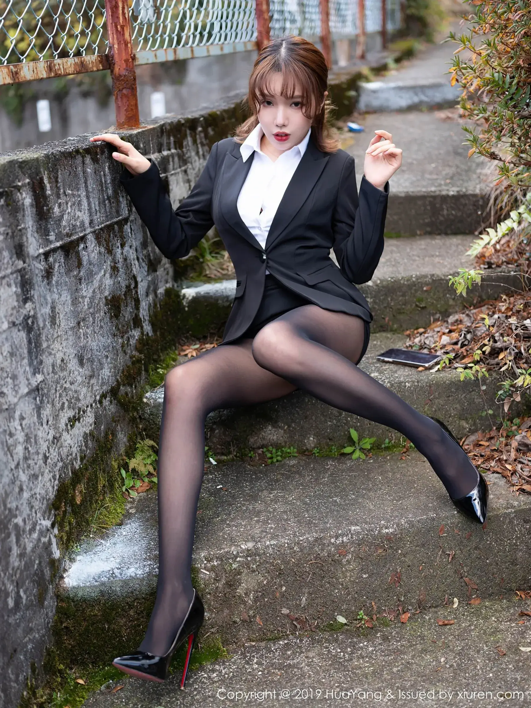 花漾 Vol.113 黄楽然 - 秀人网免费无水印在线套图写真