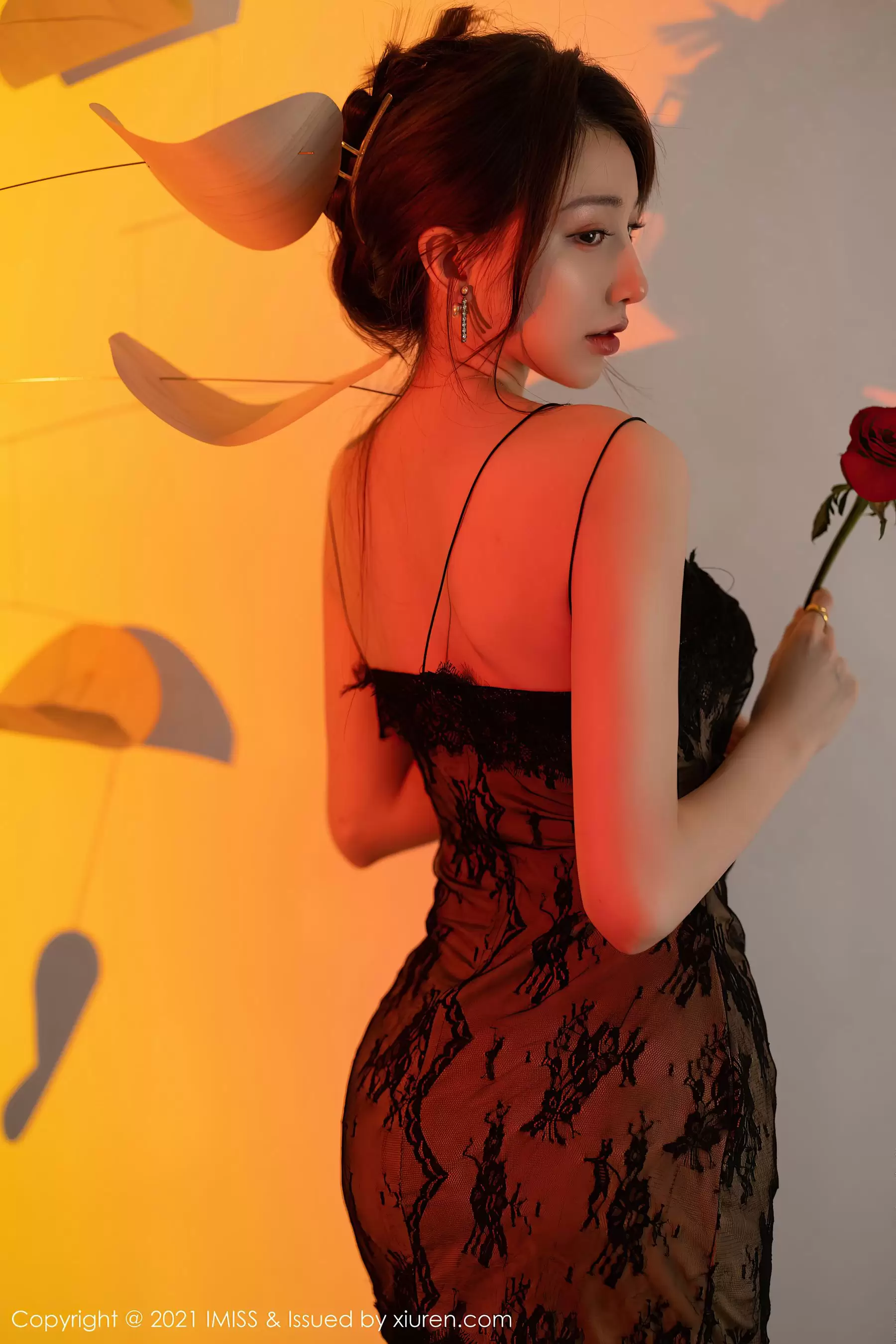 爱蜜社IMiss Vol.621 Lynn刘奕宁 - 秀人网免费无水印在线套图写真