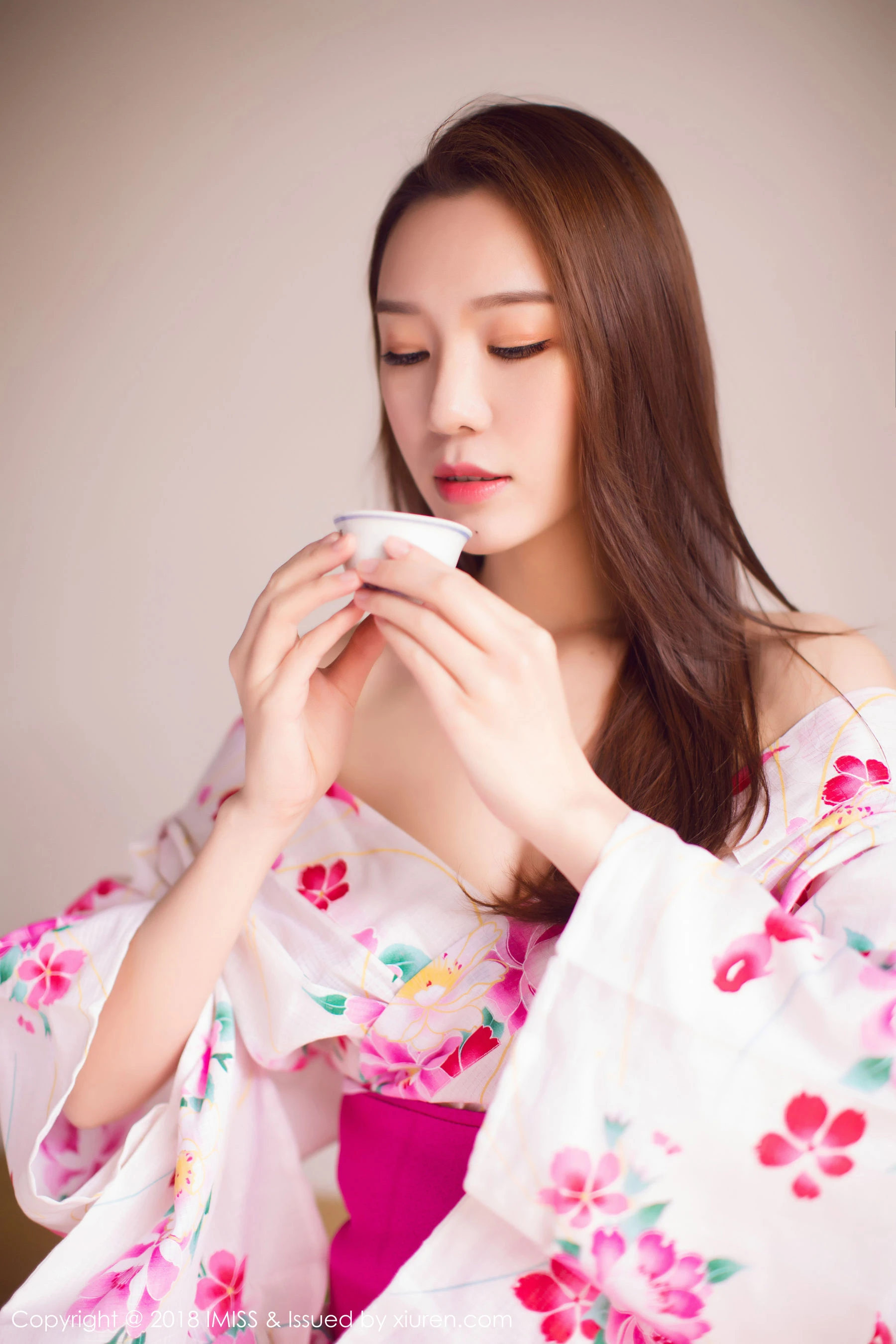 新人模特katrina《首套写真》 爱蜜社IMiss Vol.252 - 秀人网免费无水印在线套图写真