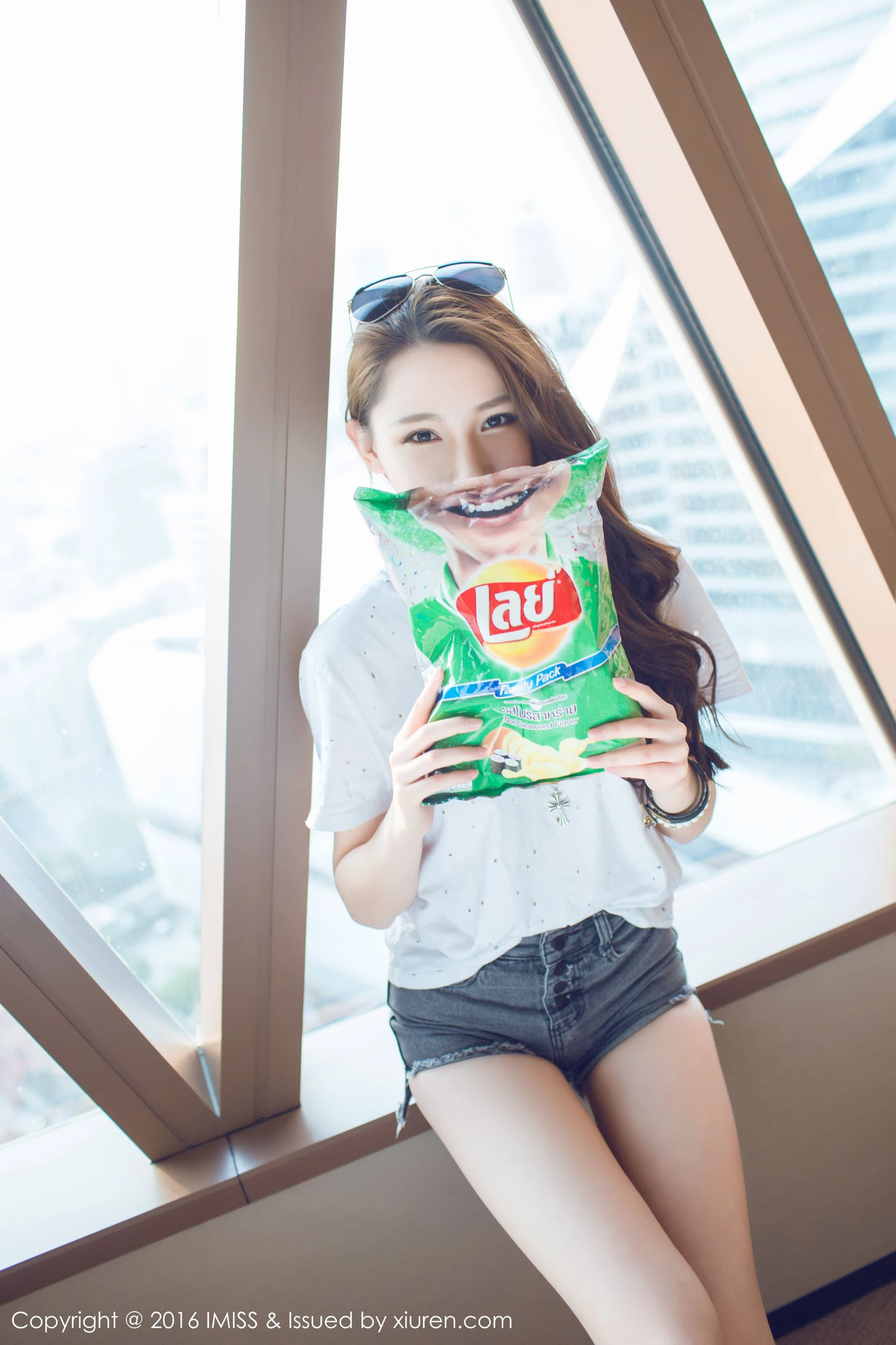 极品长腿美女@刘奕宁Lynn 爱蜜社IMiss Vol.080 - 秀人网免费无水印在线套图写真