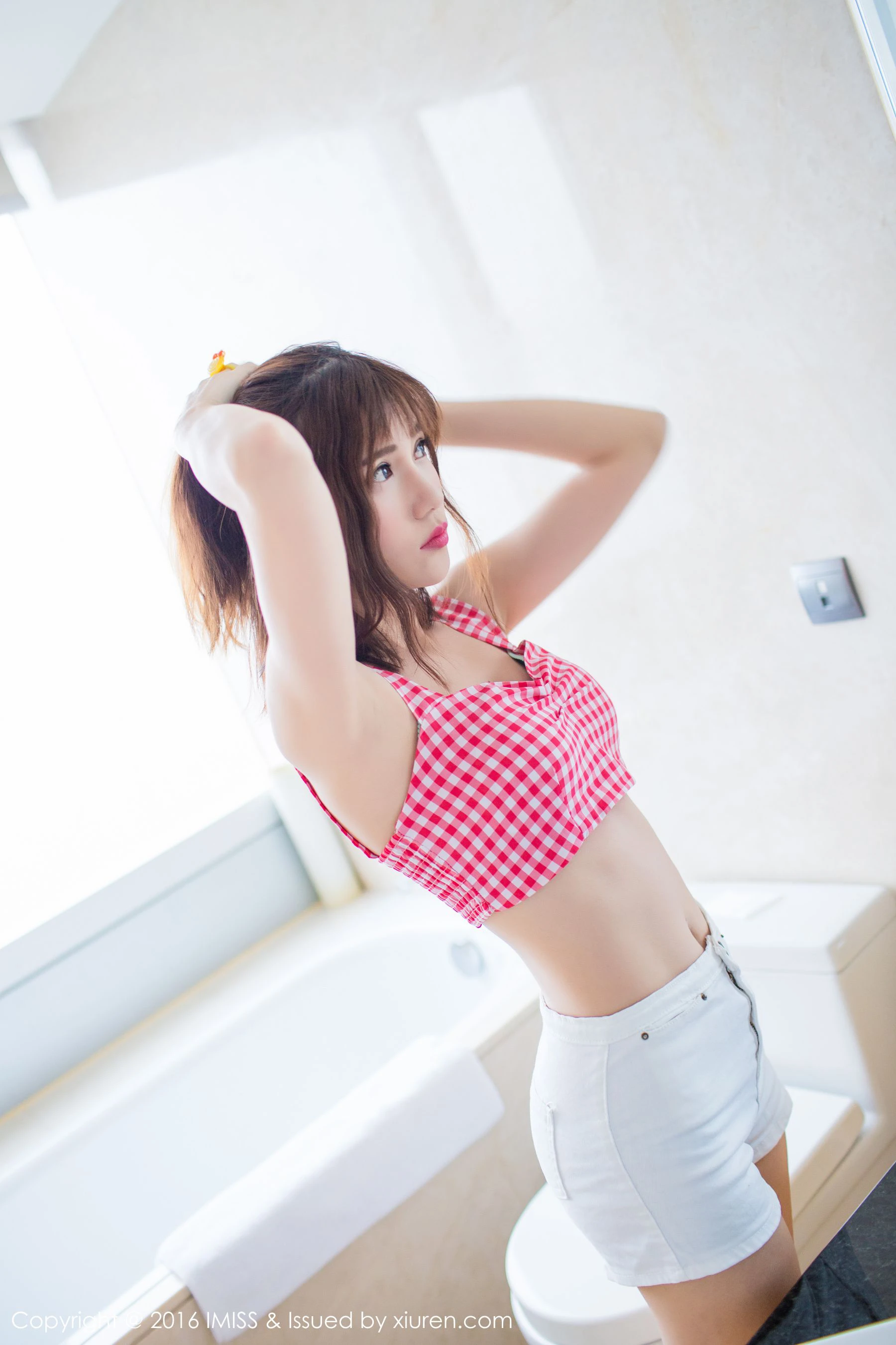 Sandy陈天扬《热裤+性感蕾丝+白衬衫》 爱蜜社IMiss Vol.072 - 秀人网免费无水印在线套图写真