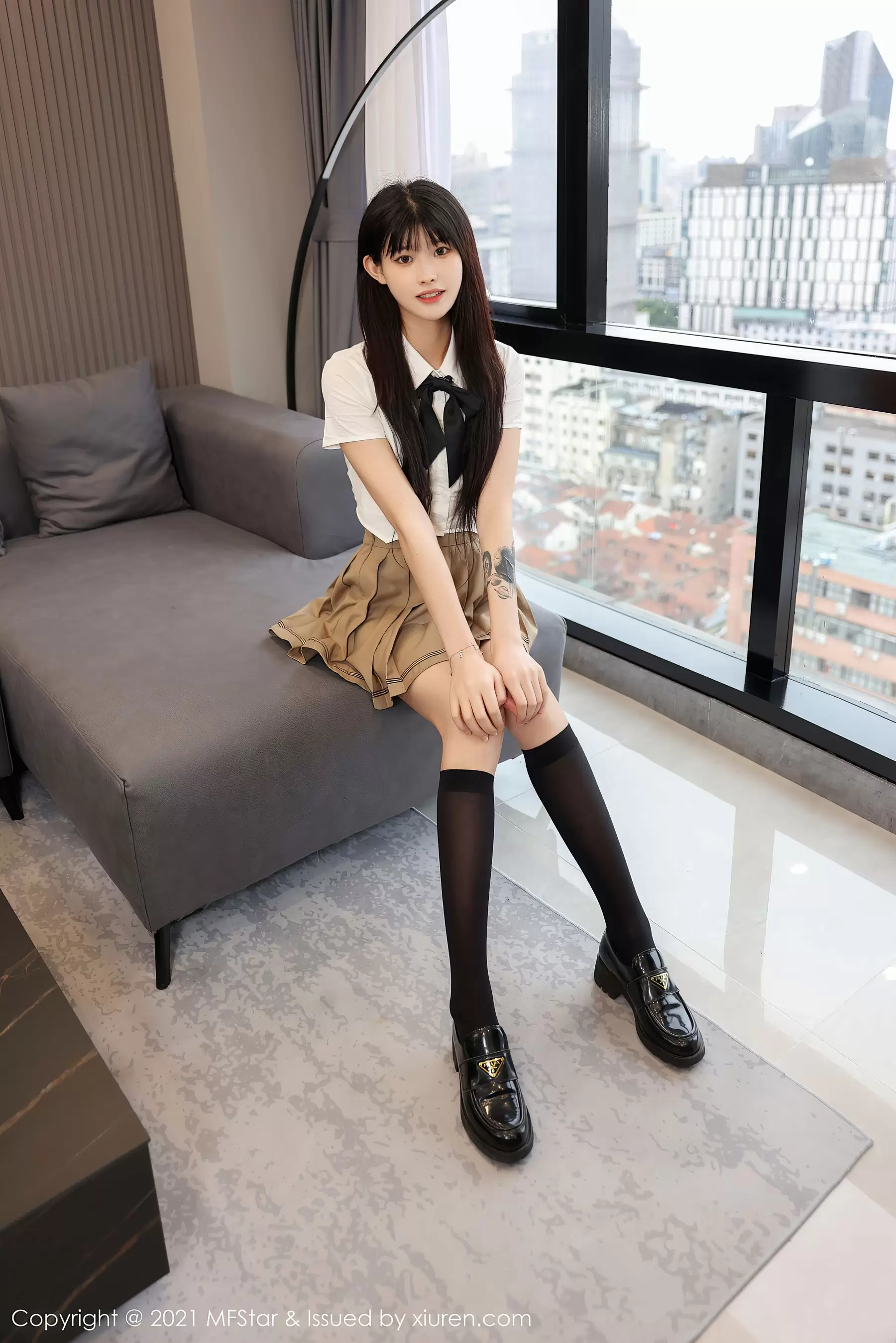 模范学院 Vol.546 77qiqi - 秀人网免费无水印在线套图写真