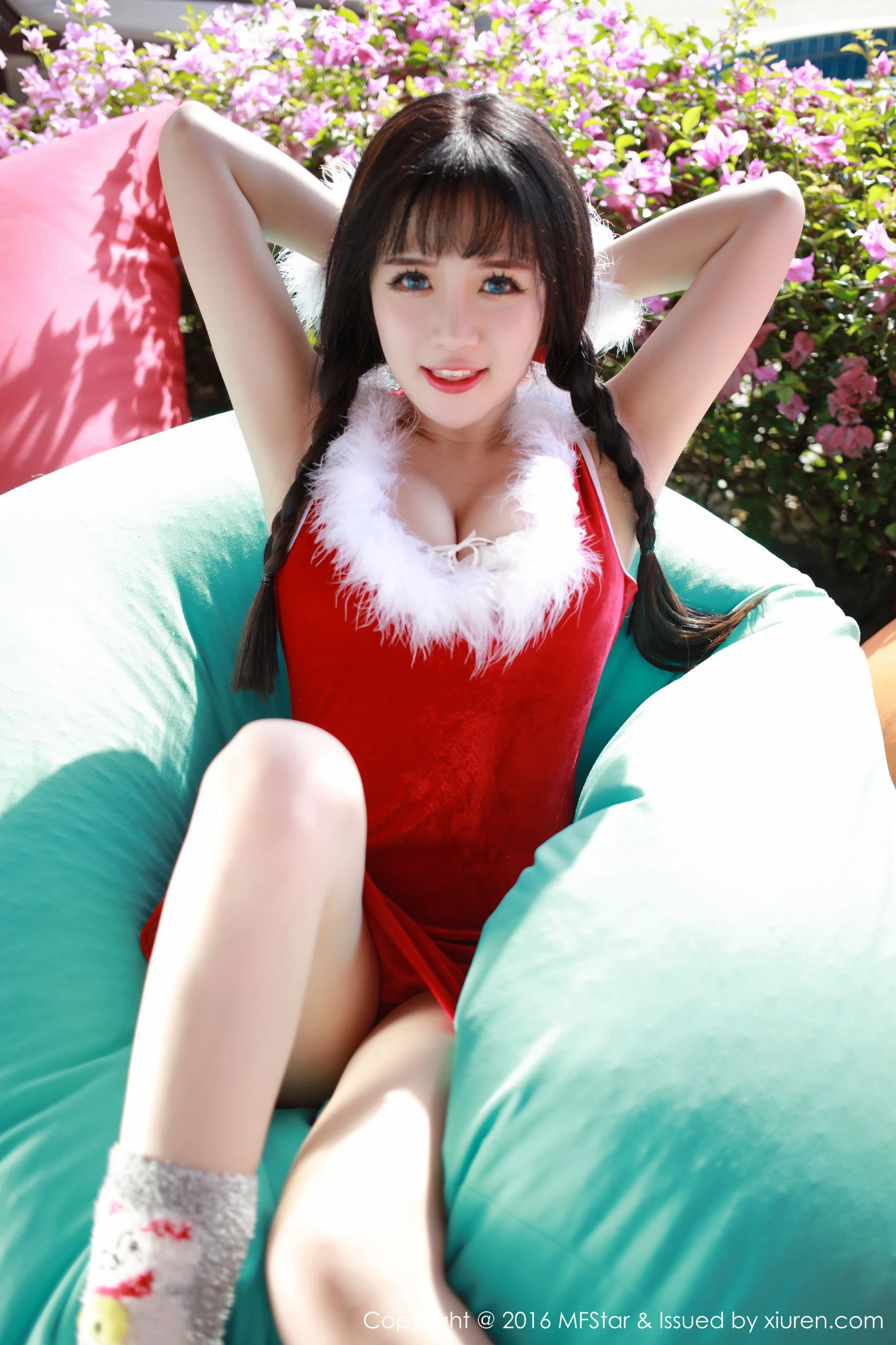 徐cake 《圣诞装、女巫服、学生装等多套服饰》 模范学院 Vol.070 - 秀人网免费无水印在线套图写真