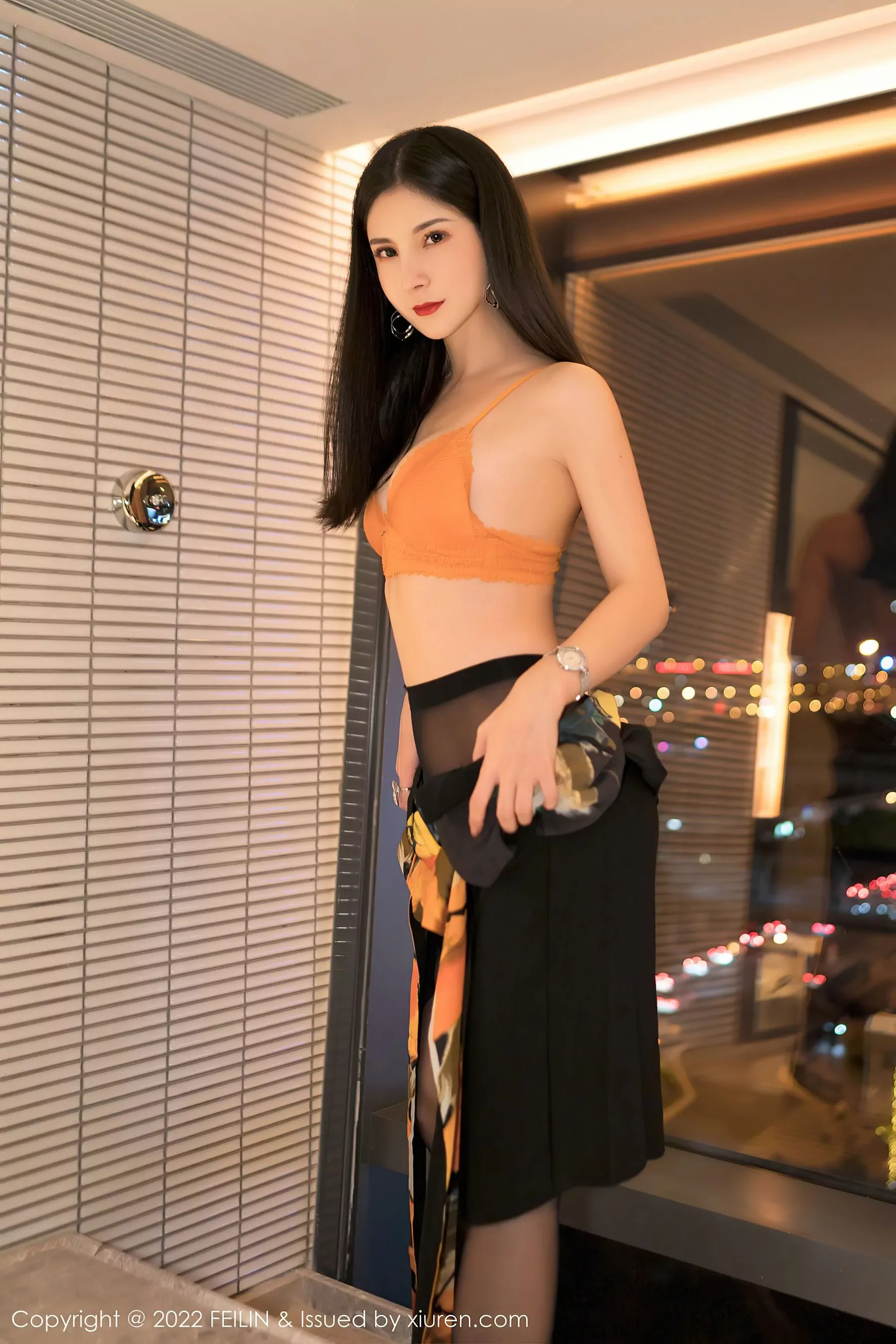 嗲囡囡 VOL.450 小蛮妖Yummy 黑丝美腿 - 秀人网免费无水印在线套图写真