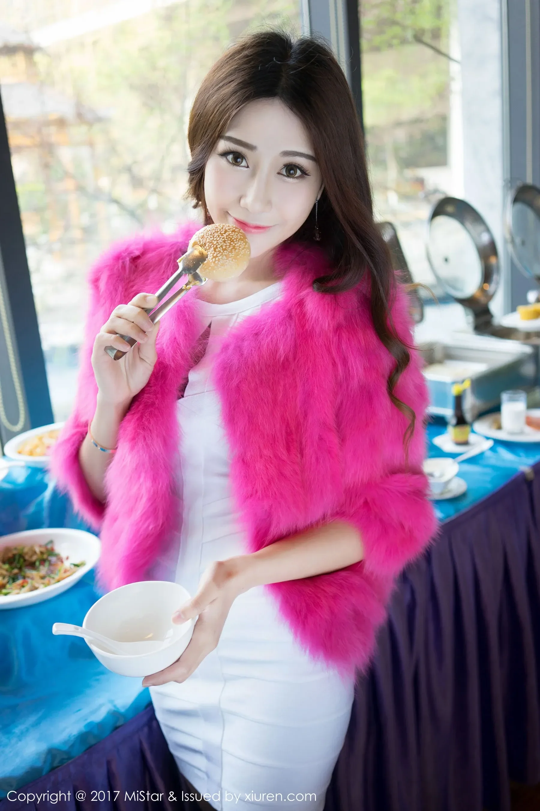 颜值美女@小蕾蕾 &旅拍系列 魅妍社 VOL.169 - 秀人网免费无水印在线套图写真