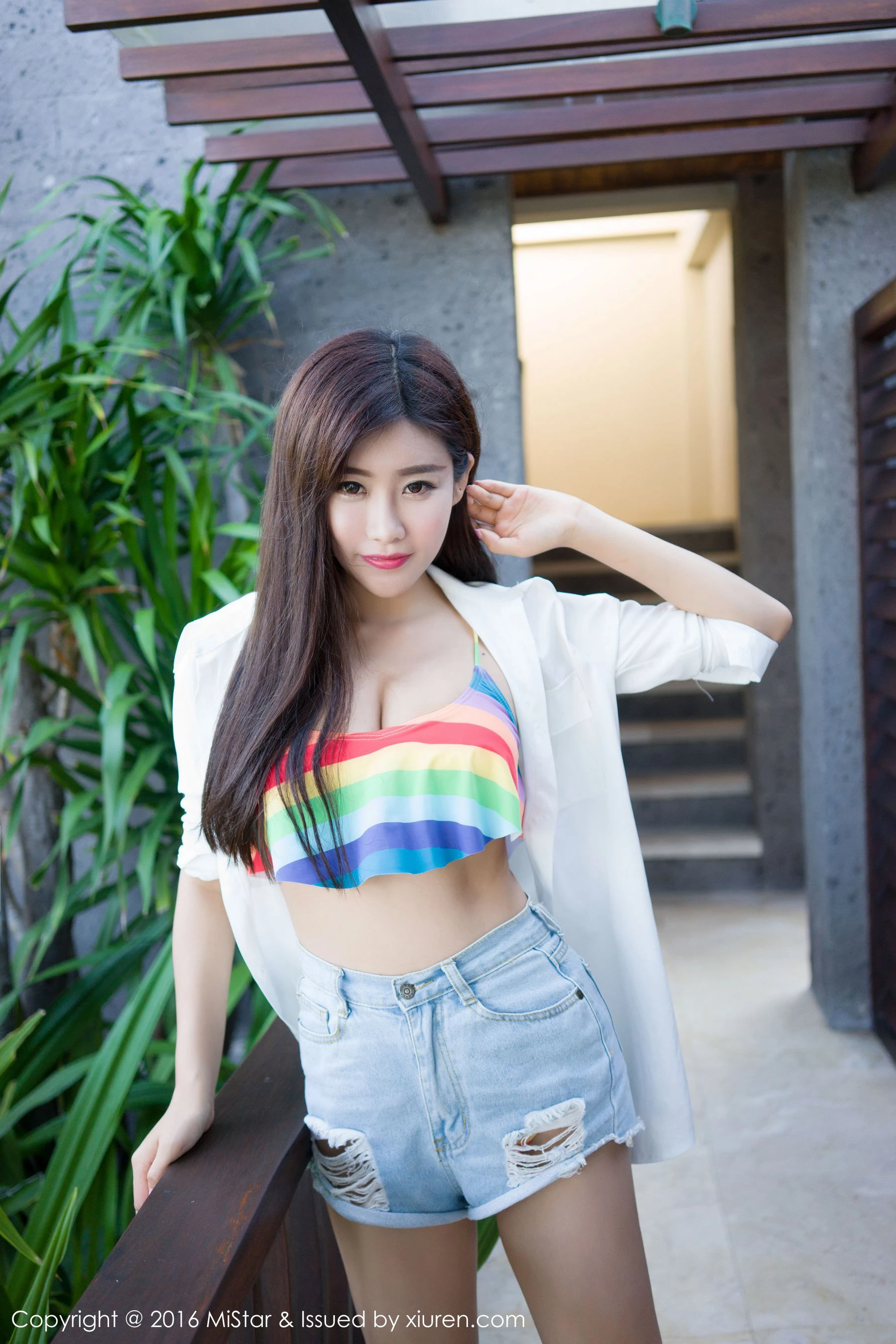 程小烦不烦《巴厘岛旅拍》2套性感泳装 魅妍社 Vol.095 - 秀人网免费无水印在线套图写真