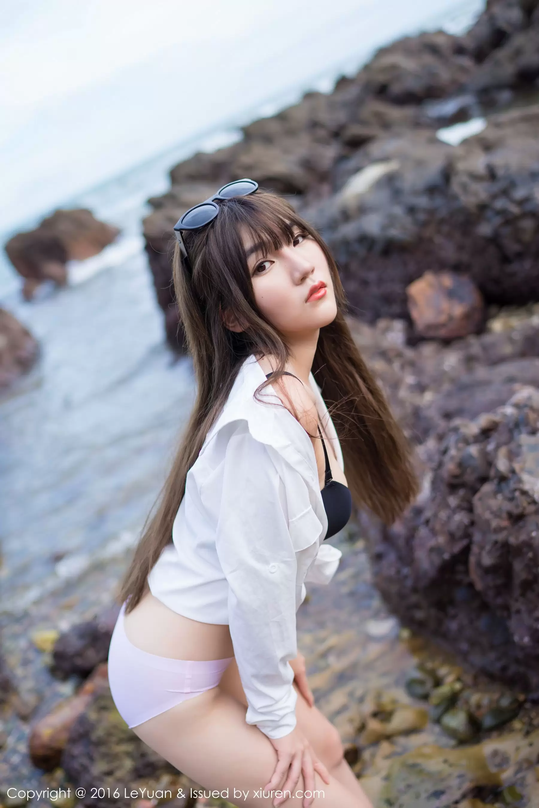 冷不丁《比基尼+白衬衫诱惑》 星乐园LeYuan Vol.012 [52P] - 秀人网免费无水印在线套图写真