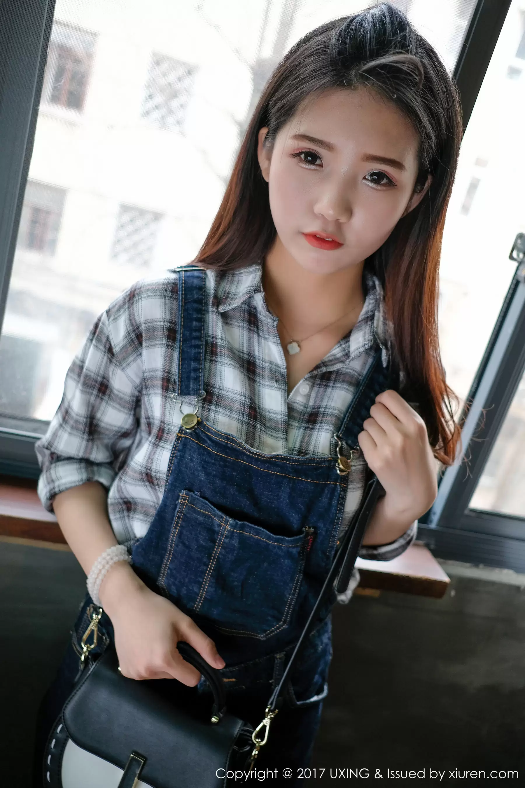 可爱的小叶子《清纯甜美可人的萝莉》 优星馆UXING VOL.044 [36P] - 秀人网免费无水印在线套图写真