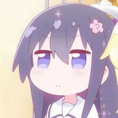 qq头像动漫女生，一个眼神就能挽留的人