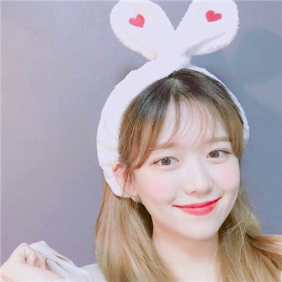 颜值很高气质非常仙气的女生头像,她的微笑是那样的温暖