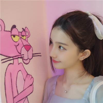 颜值很高气质非常仙气的女生头像,她的微笑是那样的温暖