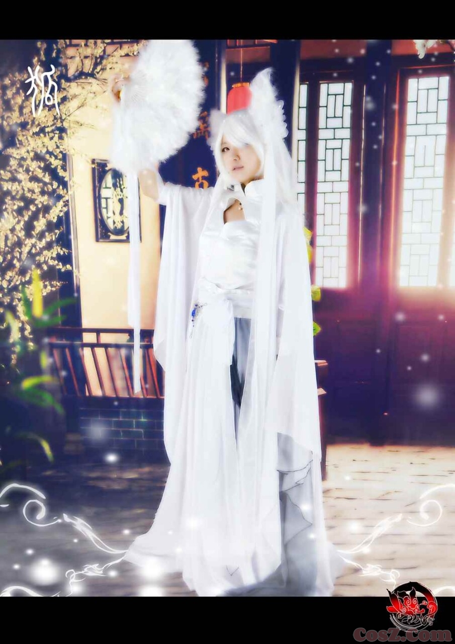 是男的我都不说什么了为什么这个嘴那么像祖蓝！