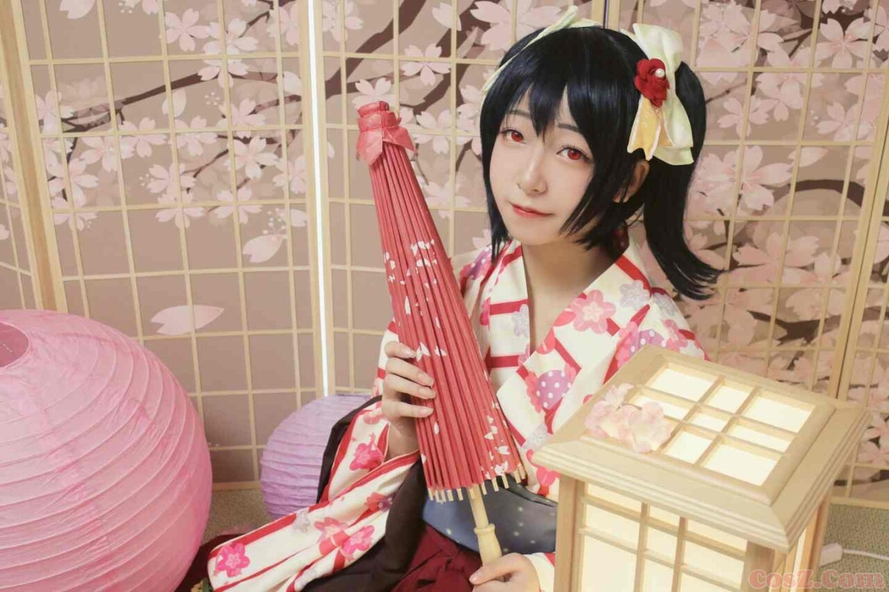 笔染朱砂轻莲步依稀一曲为君舞