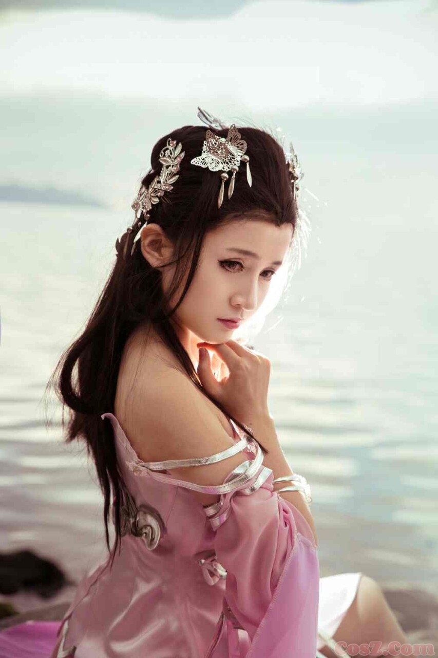 古代居然也有这么漂亮的美女，只可惜蕾丝高跟出卖了你