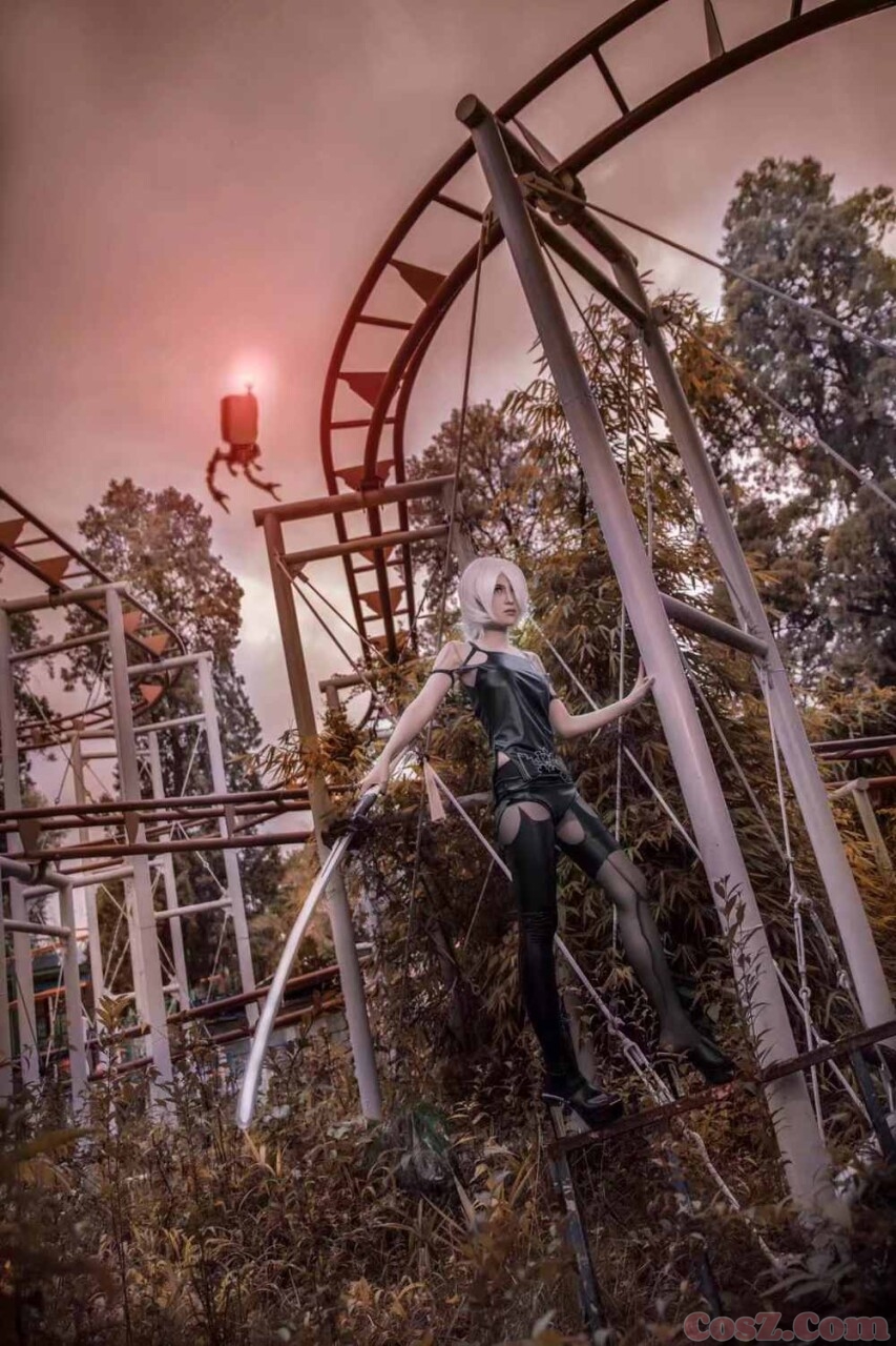 眼神很忧伤的可爱女神虽然我也不知道她的名字叫什么！