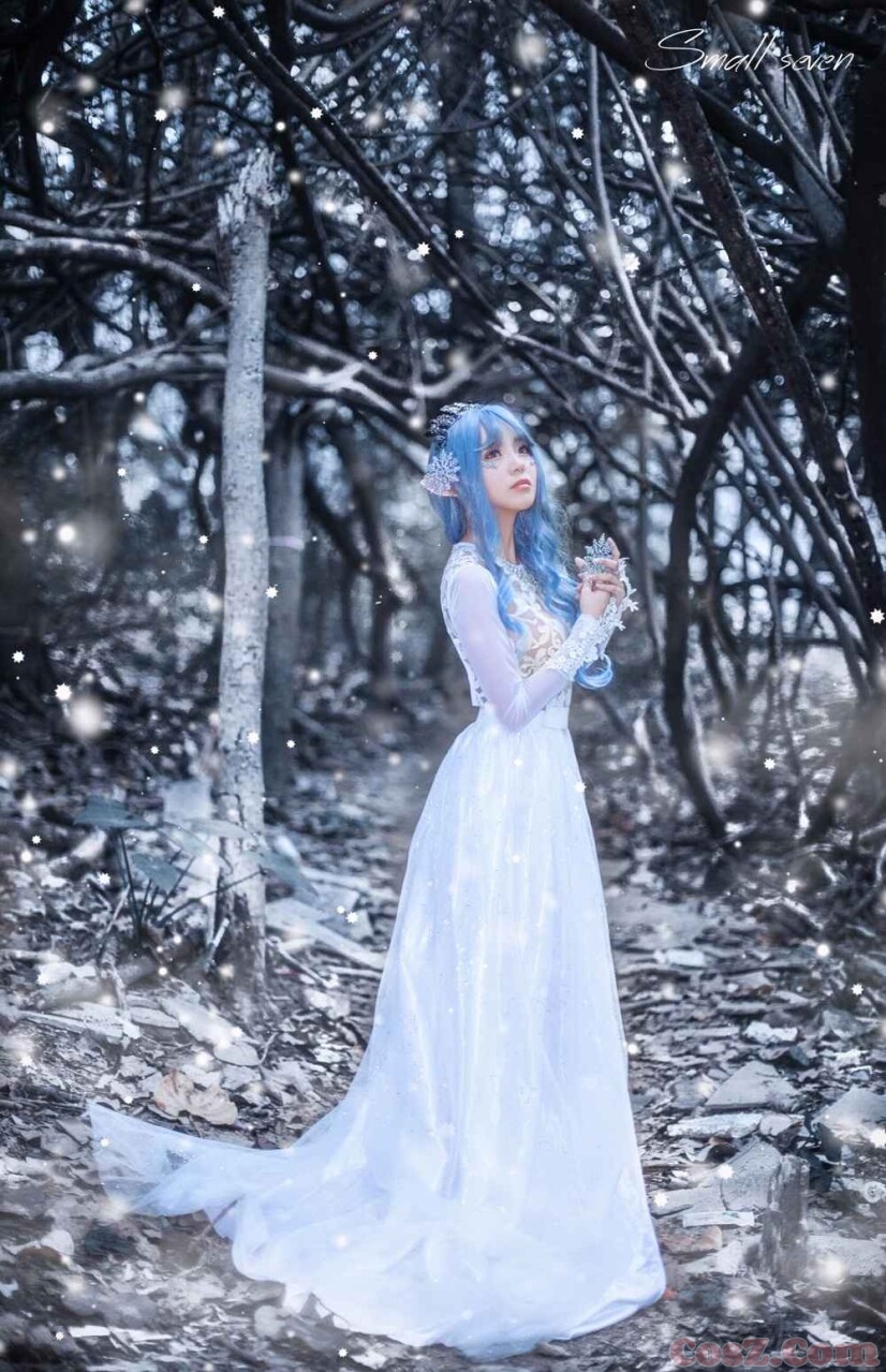 眼神很忧伤的可爱女神虽然我也不知道她的名字叫什么！